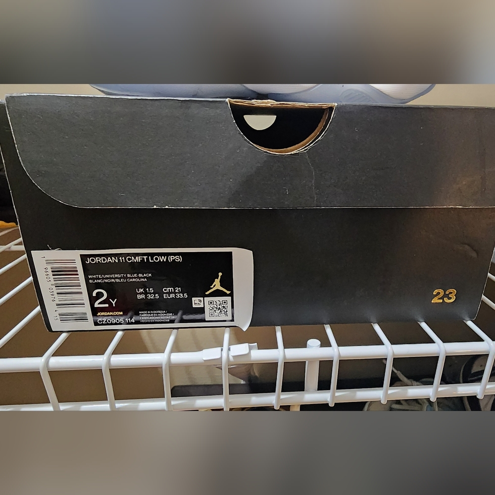 BRAND NEW Jordan 11 Comfort Low - Picture 4 of 4